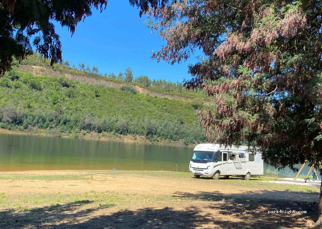 (3350) Lavegadas - R. Portela do Carvalho — foto 2