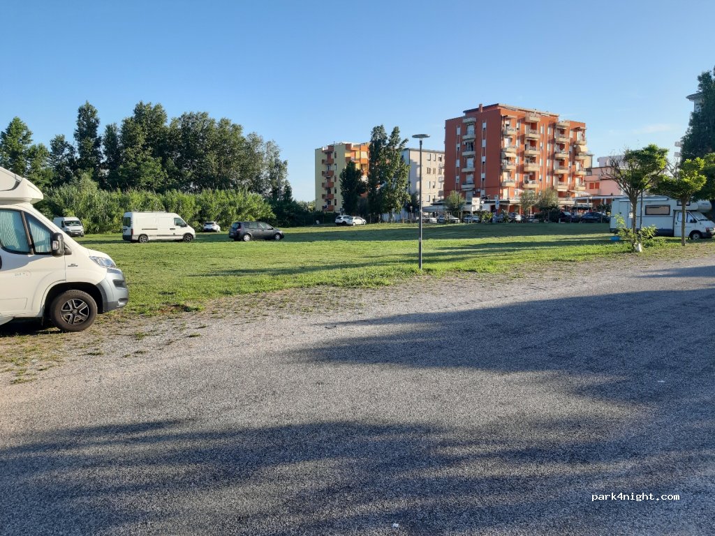 (30015) Isola Verde - 92 Via delle Nazioni Unite — foto 2