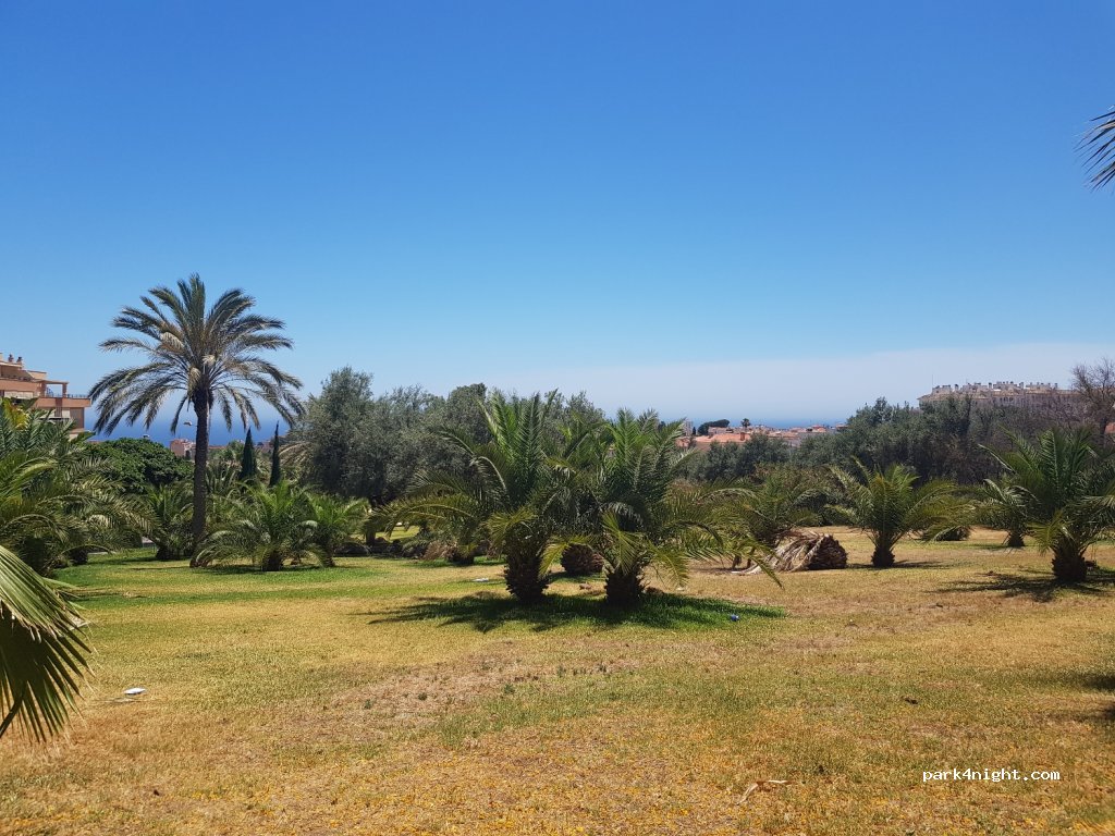 (29620) Torremolinos - 10 Calle Andres Segovia — foto