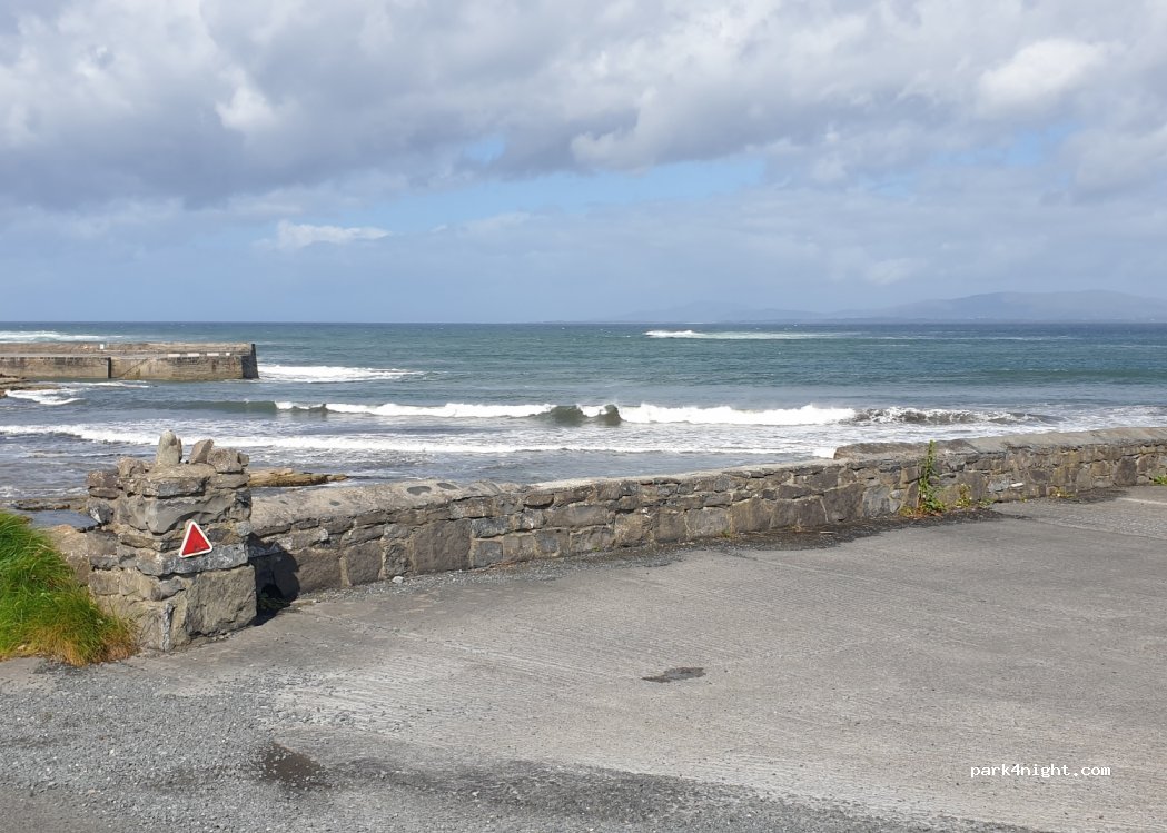 (F94 A371) The Ross - Unnamed Road — foto
