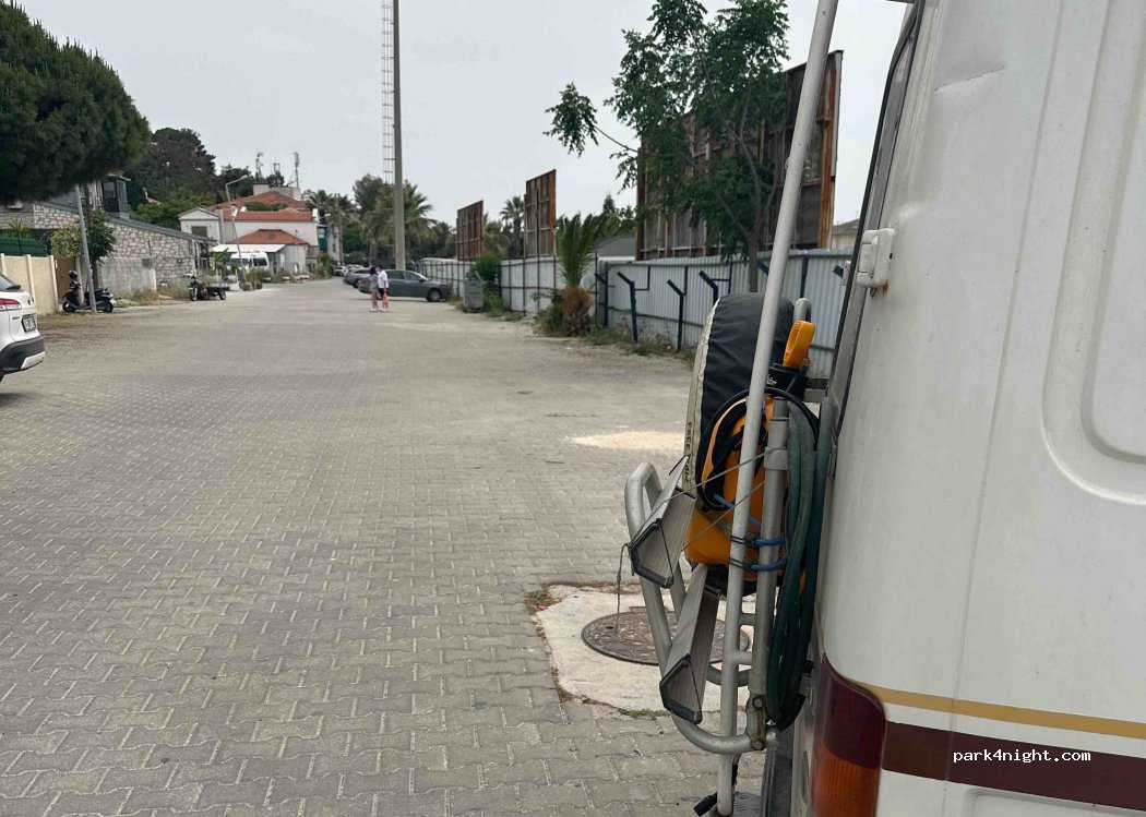 (35930) Çeşme - 15 1058. Sokak — foto 2