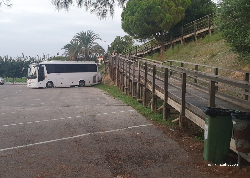 (43830) Torredembarra - Carrer del Ferrocarril — foto 2