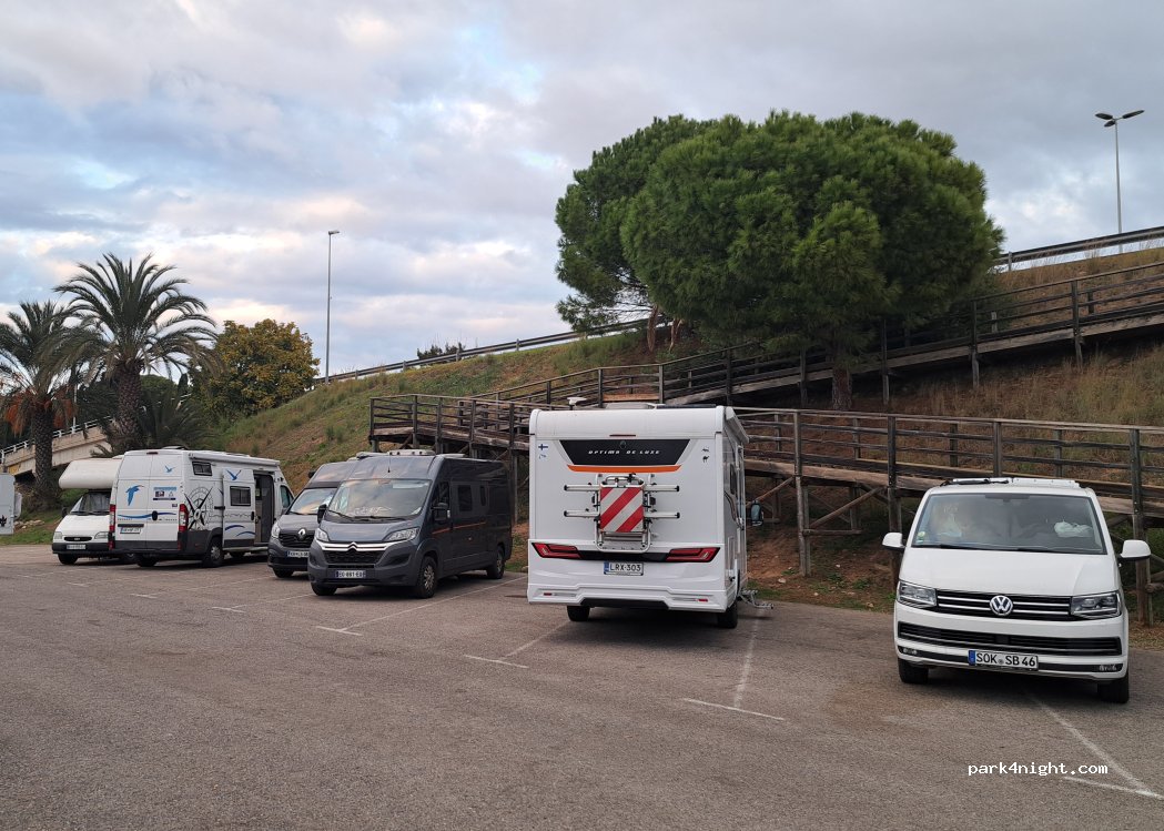 (43830) Torredembarra - Carrer del Ferrocarril — foto 5