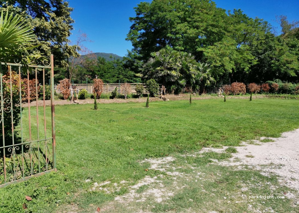 Parcheggio delle Camelie — foto 2