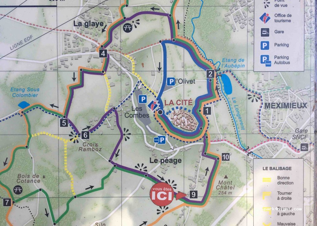 (01800) Pérouges - 468 Route du Péage — foto