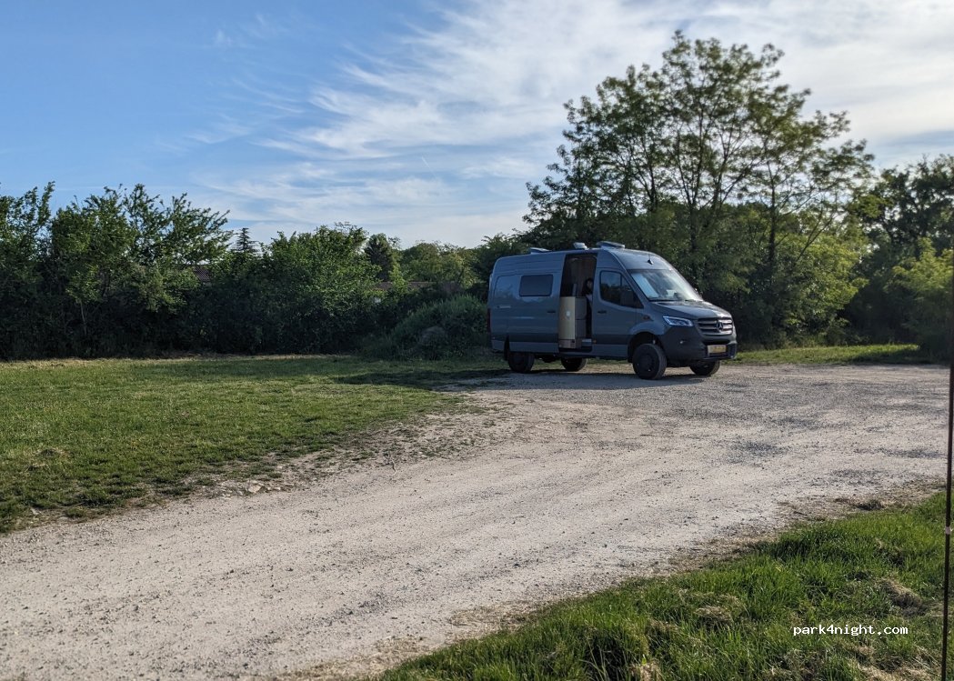(01800) Pérouges - 468 Route du Péage — foto 3