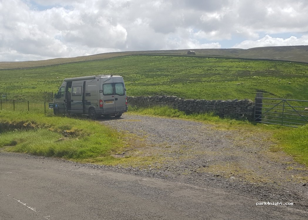 (NE47 9HE) Ropehaugh - Unnamed Road — foto