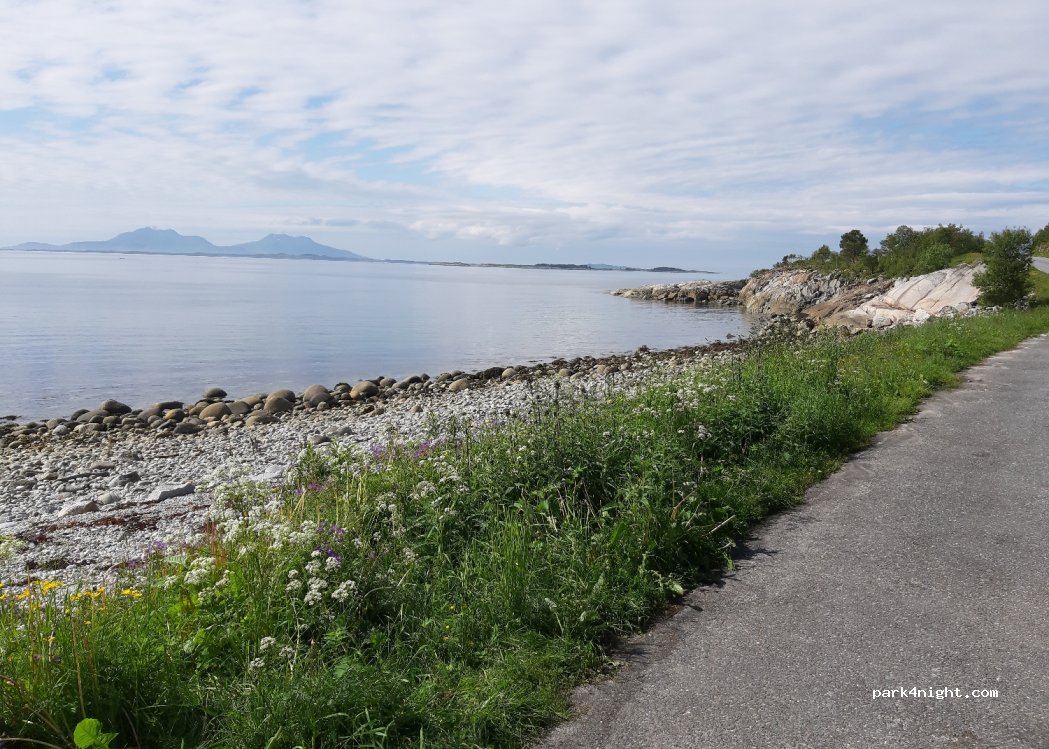 (8976) Vevelstad - Forvikveien — foto 2