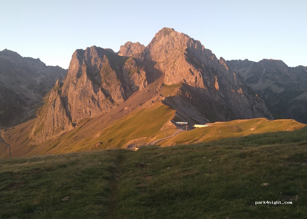 (65200) Bagnères-de-Bigorre - Unnamed Road — foto 2