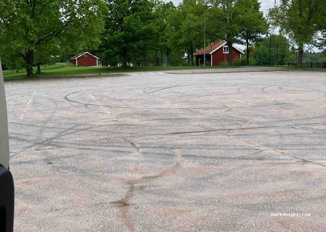 (10300) Karjaa - 30 Lärkkullantie — foto