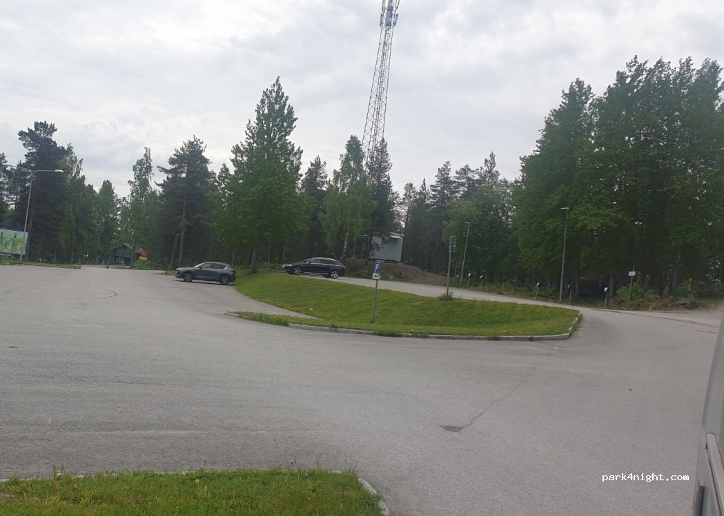 (976 31) Luleå - 1 Ormbergsstugevägen — foto