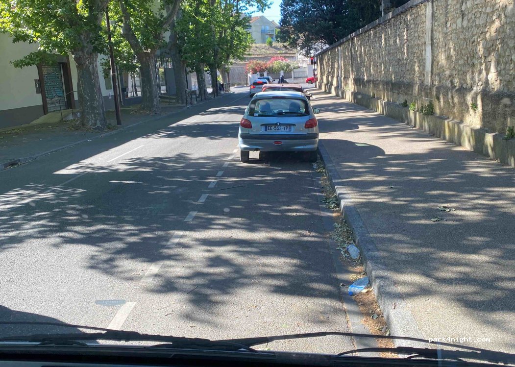 (84000) Avignon - 4 Avenue Stuart Mill — foto