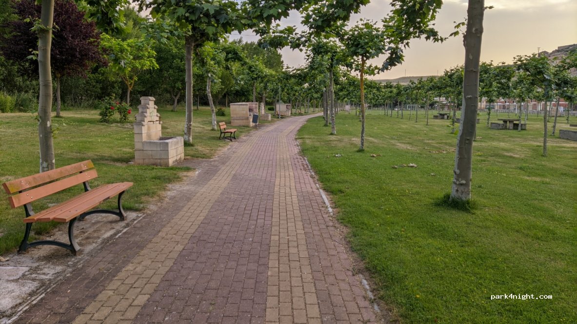 (09270) Cerezo de Río Tirón - 5 Calle Campo de Futbol — foto 2