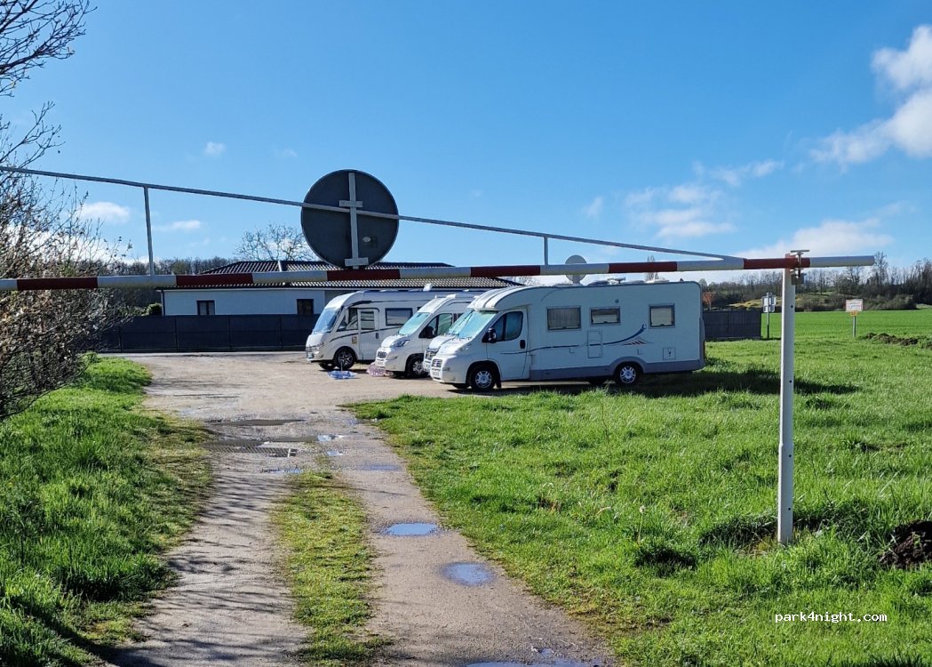 (86530) Naintré - 17-37 Rue Honoré de Balzac — foto 4
