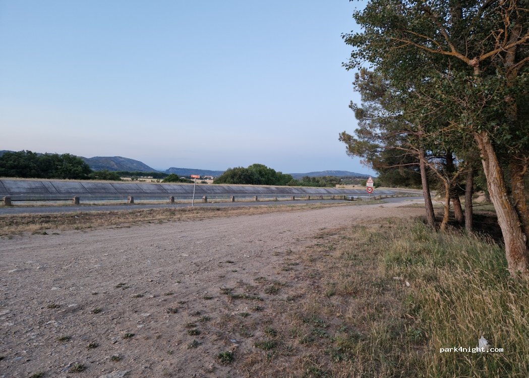 (13860) Peyrolles-en-Provence - — foto 2