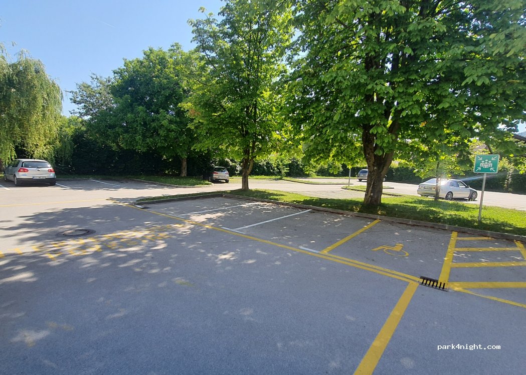 (1360) Vrhnika - 23 Tržaška cesta — foto