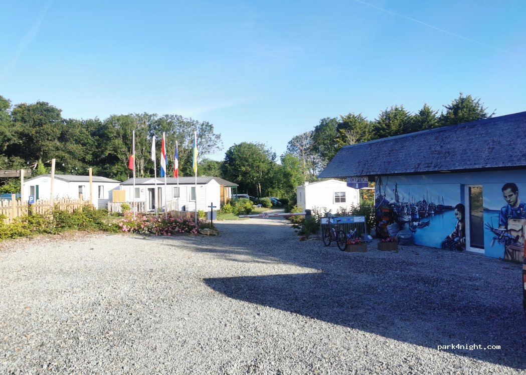Camping Les Pieds Dans L'eau — foto