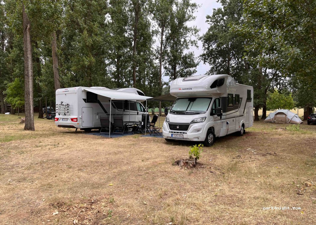 Tóparti Camping — foto 2