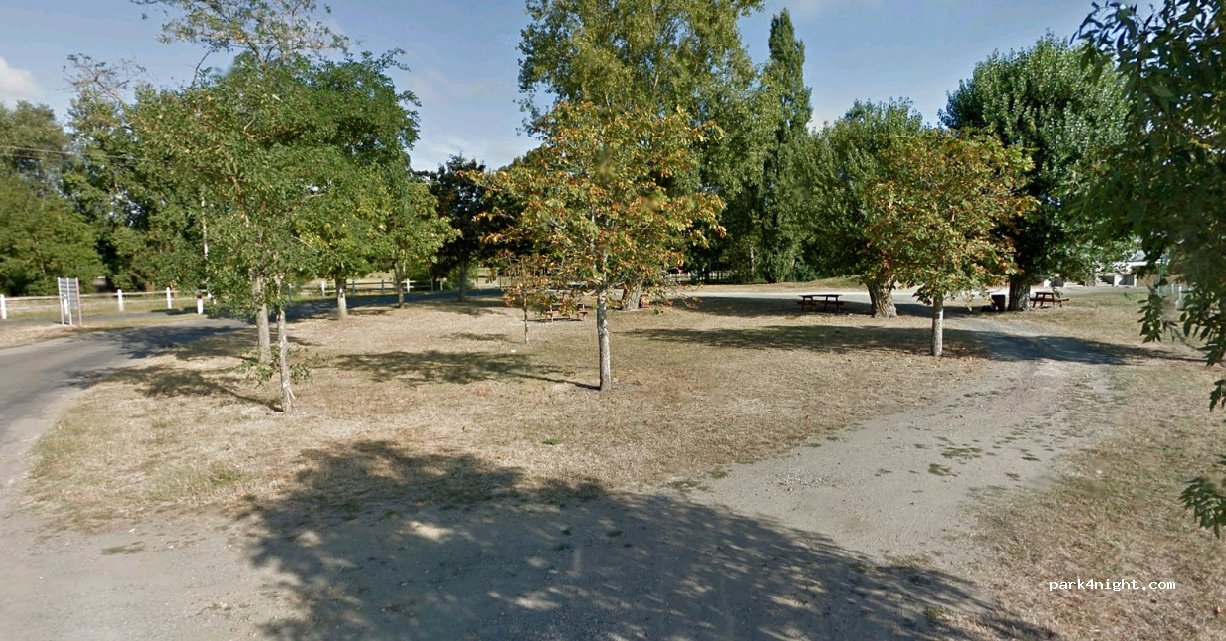 (37500) Cravant-les-Côteaux - 2 D44 — foto