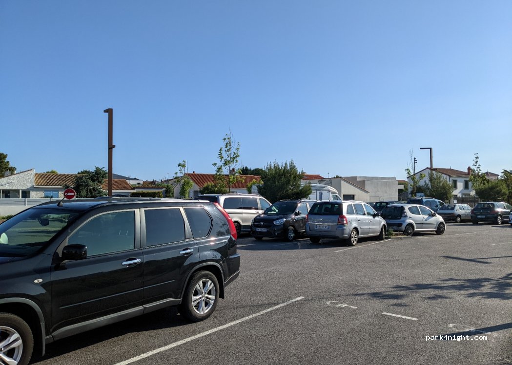 (85800) Saint-Gilles-Croix-de-Vie - 63 Boulevard Georges Pompidou — foto 2
