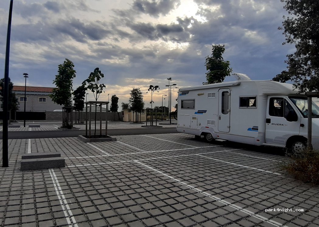 (34200) Sète - 1677 Quai des Moulins — foto