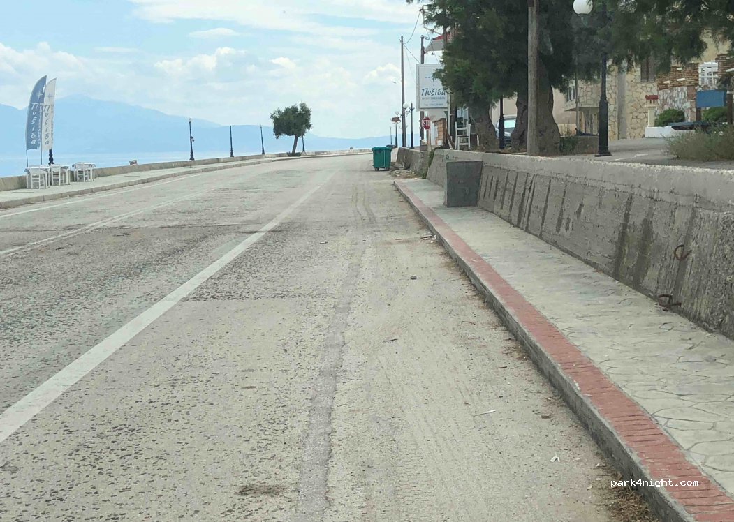(200 09) Sarantapichiotika - 79 Palea Ethniki Odos Korinthou Patron — foto