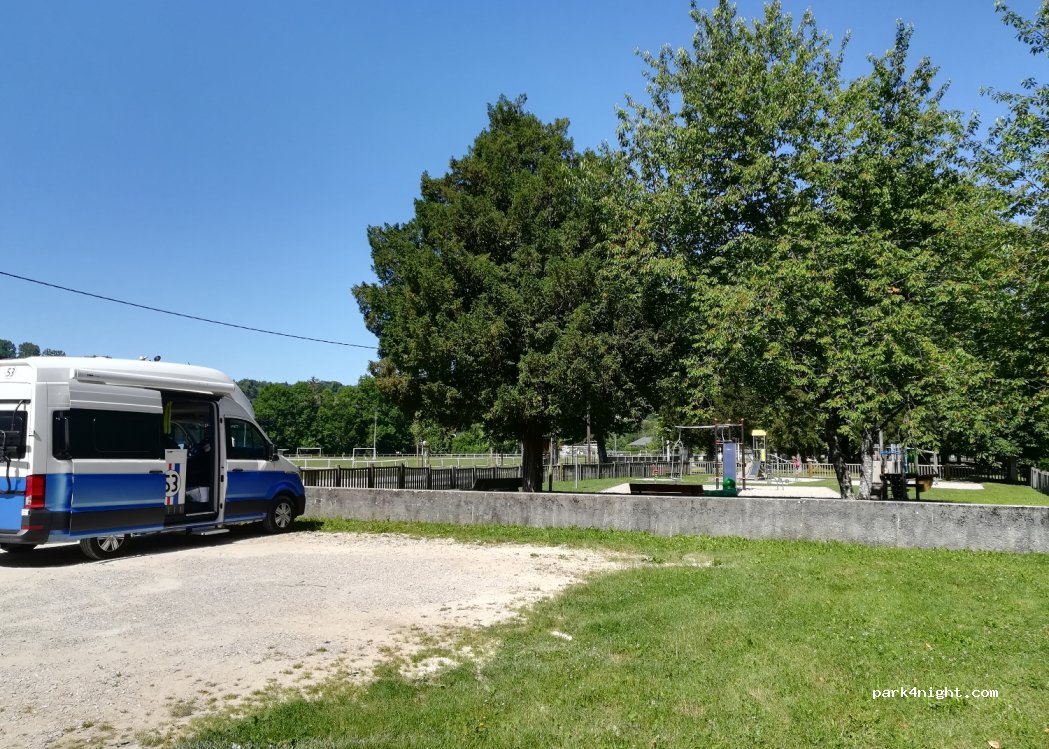 (38380) Entre Deux Guiers - Stade André Chanet — foto