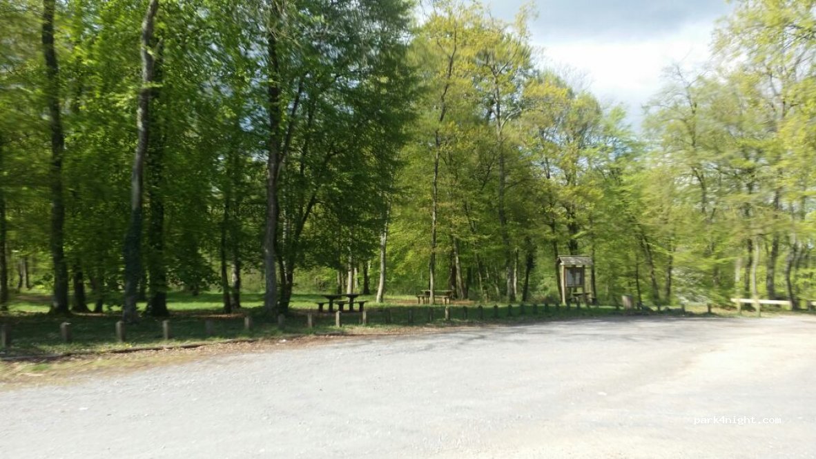 (02410) Saint-Gobain - 20 Route de Saint-Nicolas — foto