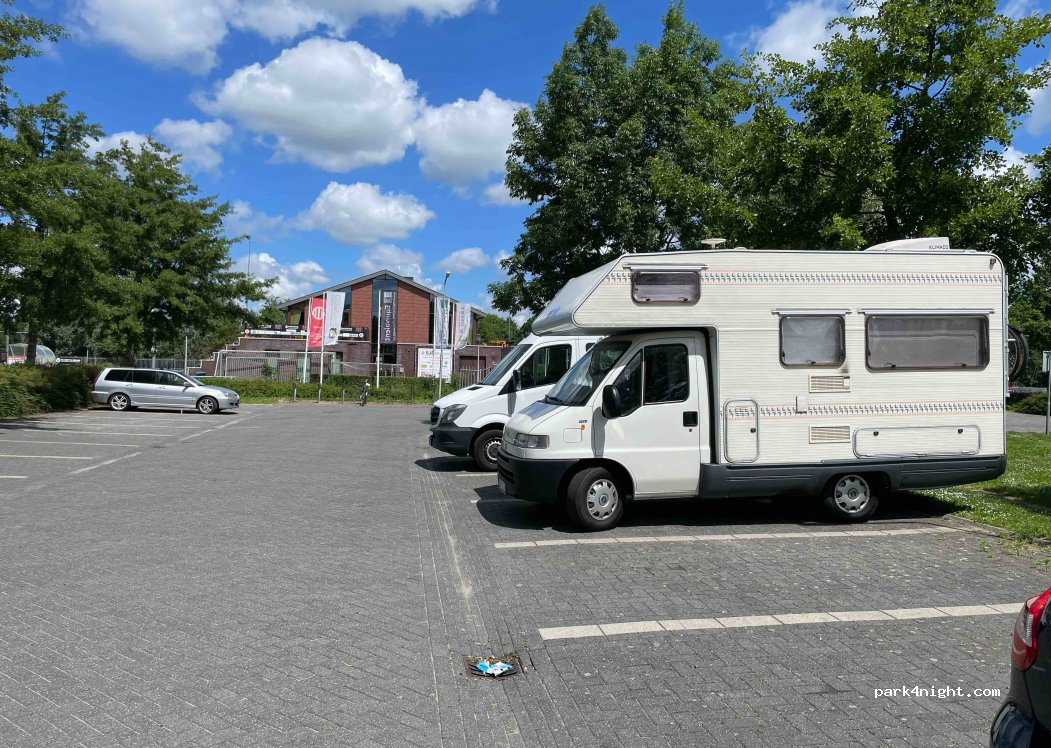 (2931 LC) Krimpen aan de Lek - 10 Tiendweg — foto