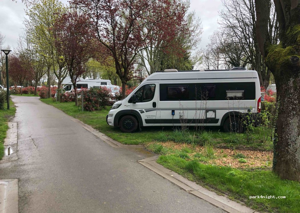 CAMPING LES RIVES DE PARIS — foto 4