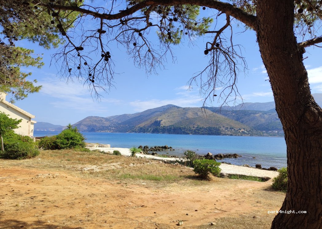 (281 00) Argostoli - — foto