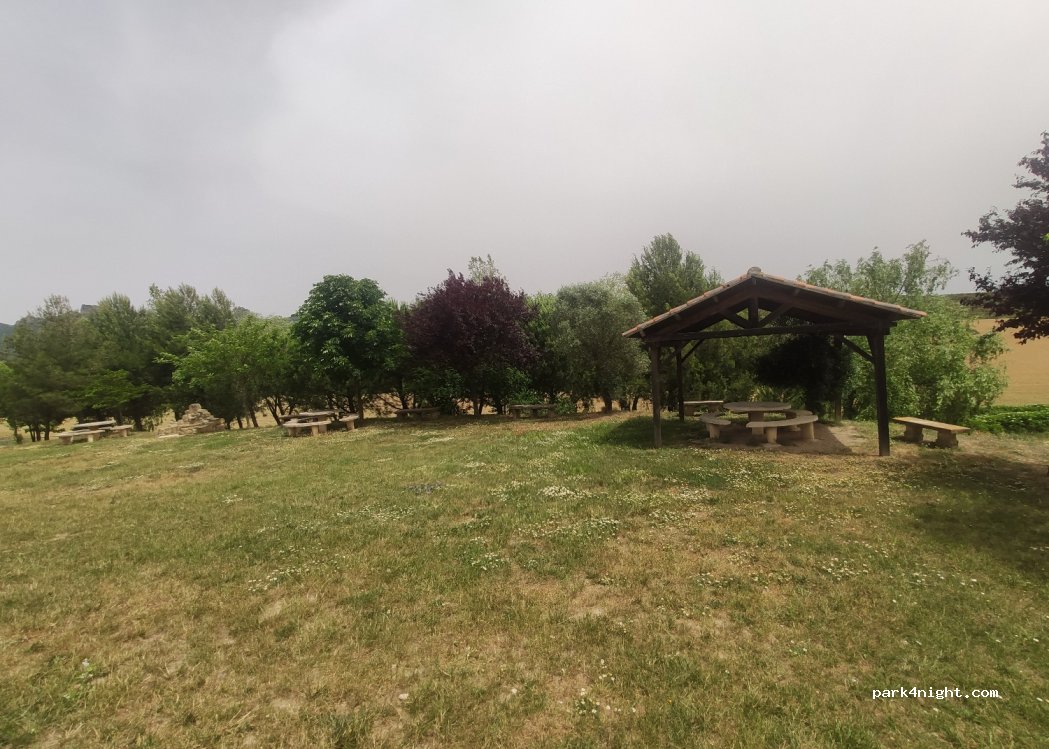(26210) Anguciana - Unnamed Road — foto