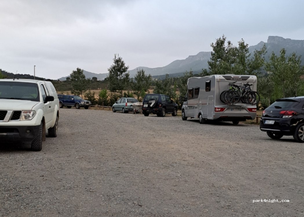 (26210) Anguciana - Unnamed Road — foto 2