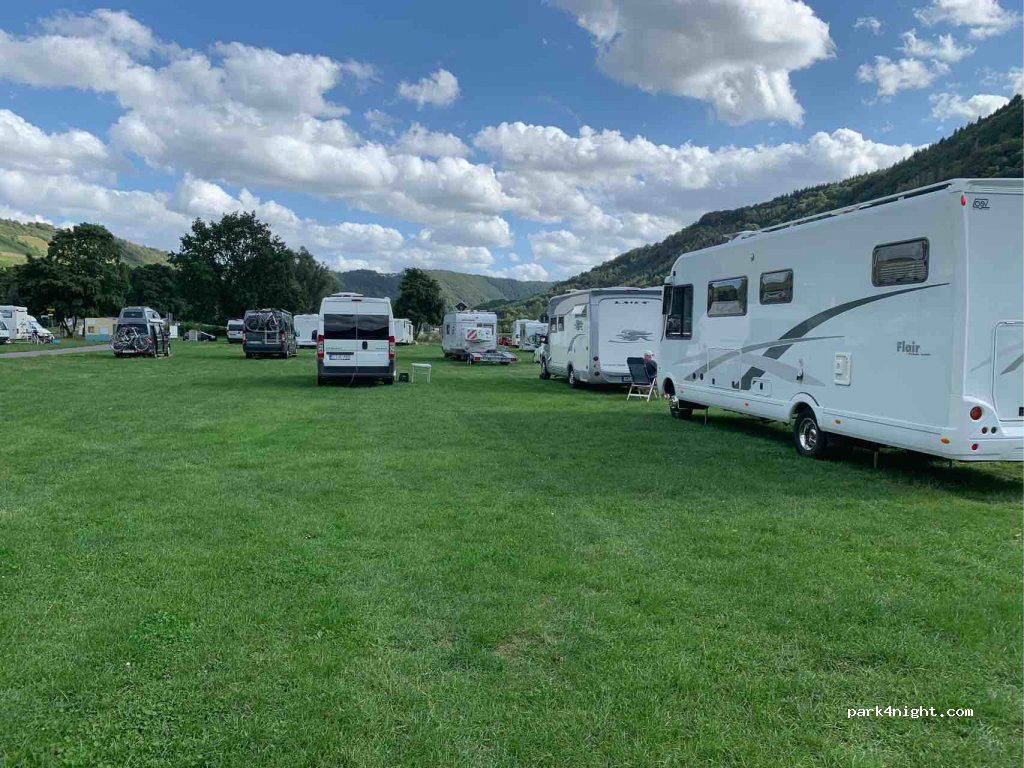 (56850) Enkirch - 2 Brunnenplatz — foto 2