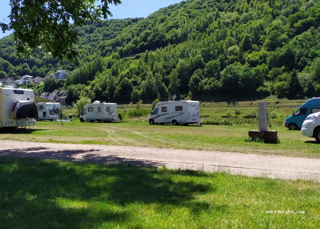(56850) Enkirch - 2 Brunnenplatz — foto 3