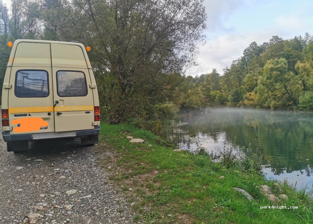 (47240) Tržić Tounjski - Unnamed Road — foto