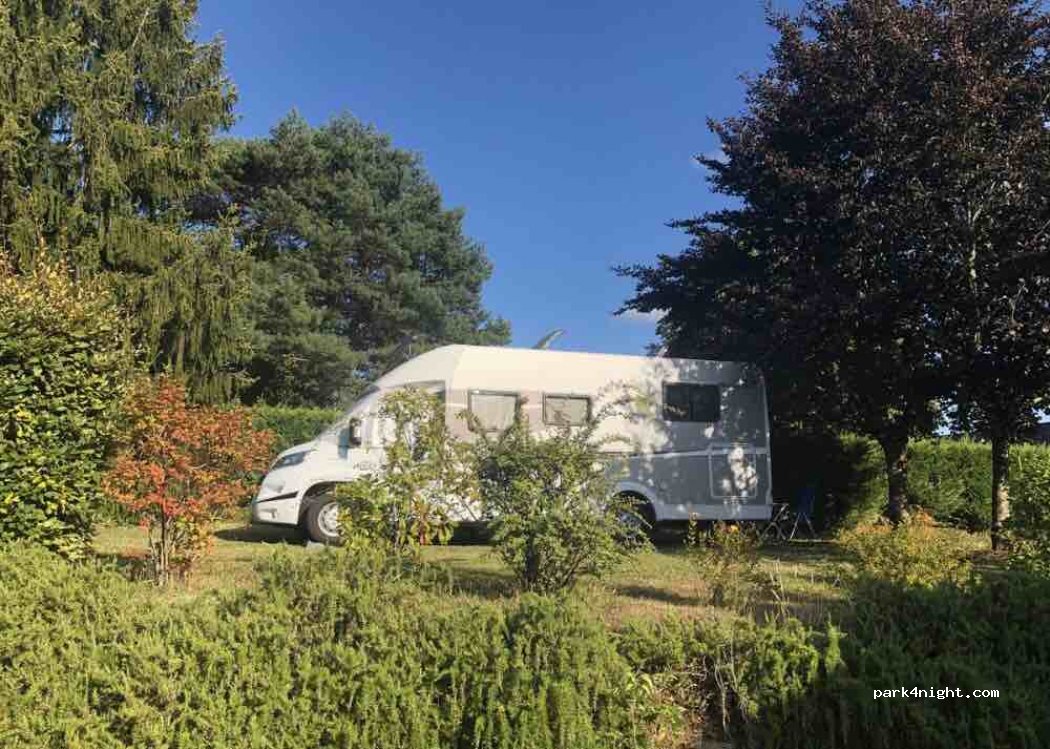 Aire privée pour camping-car l'Olivianne — foto 4