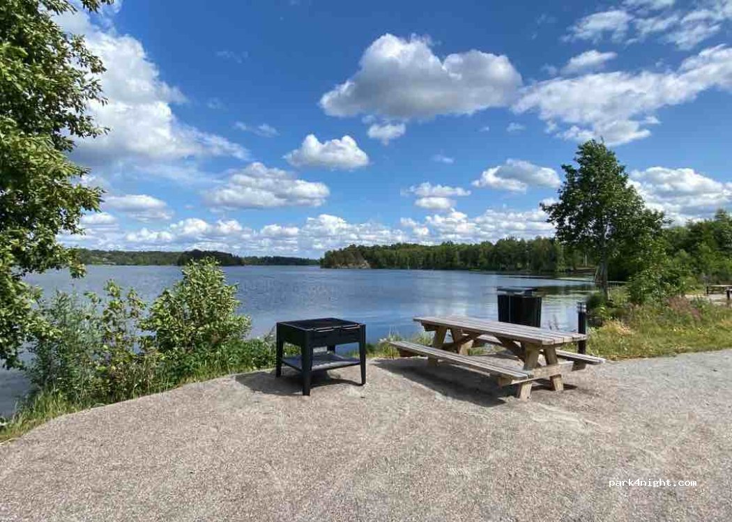 (649 30) Sparreholm - 5 Landsvägsgatan — foto 3