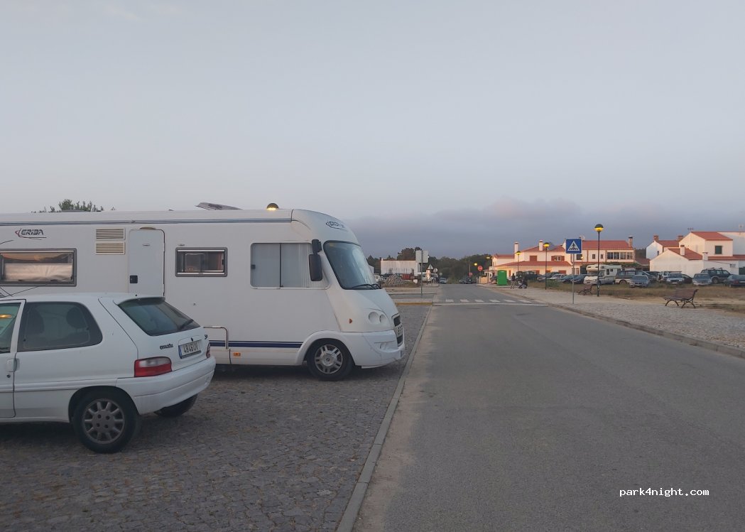 (8670-320) Odeceixe - 10 Rua Isaura de Oliveira Reis — foto