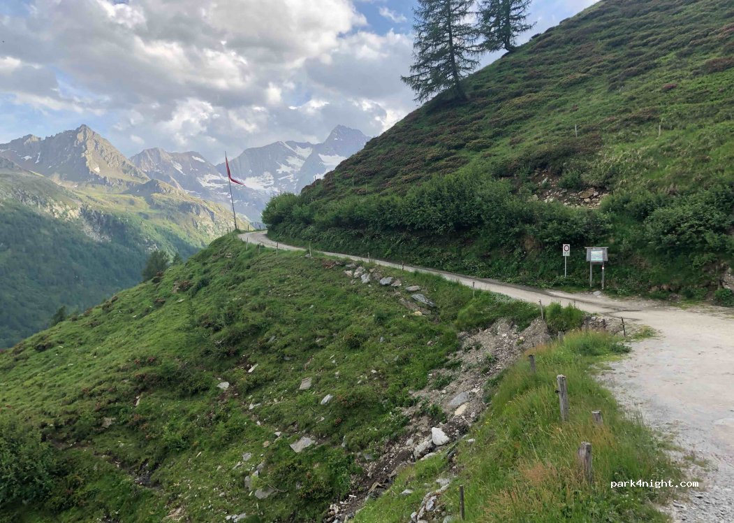(39013) Moos in Passeier - Unnamed road — foto