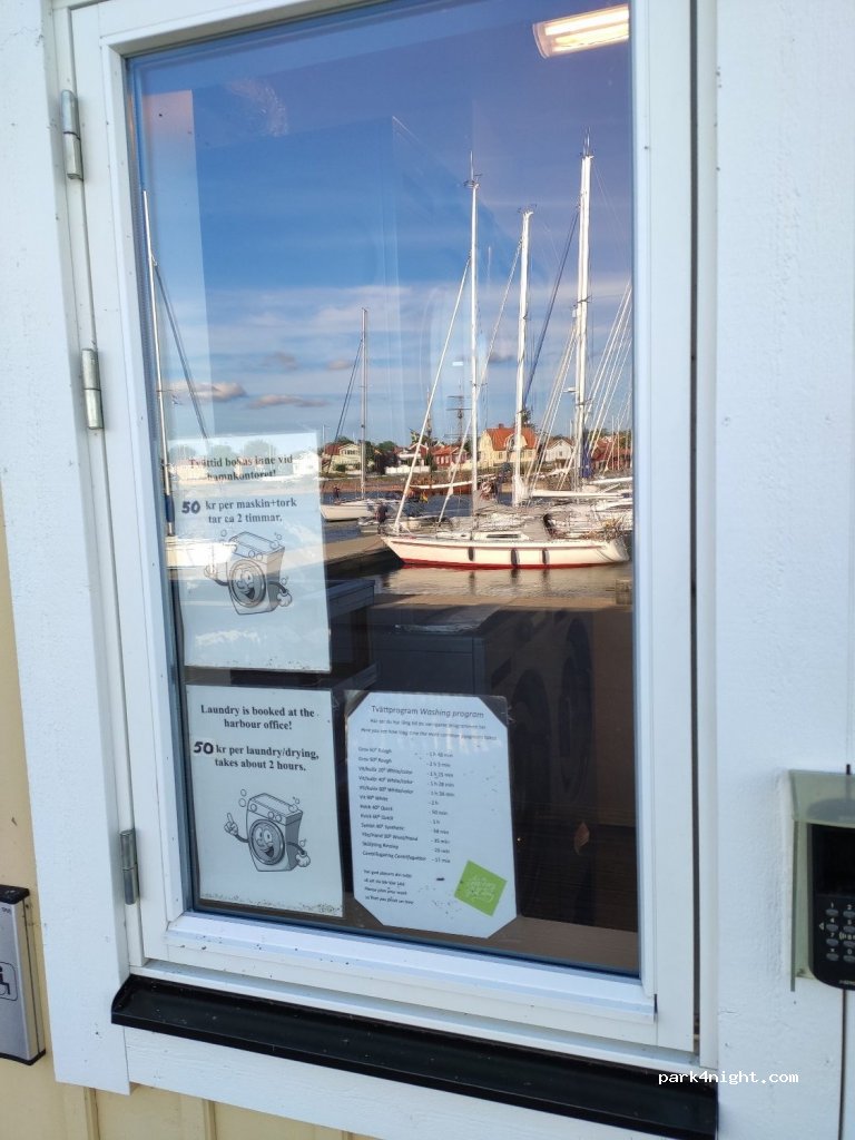 (742 42) Öregrund - 1 Strandgatan — foto 2