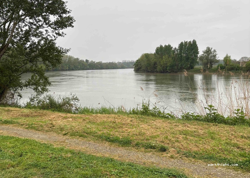(33550) Langoiran - 32 Les Roches Caugeres — foto 2