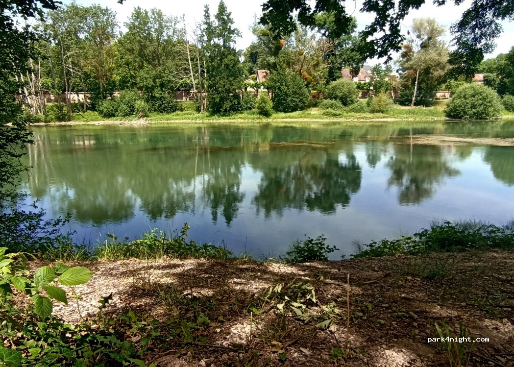 (51260) Marcilly-sur-Seine - 1 Quai de Seine — foto
