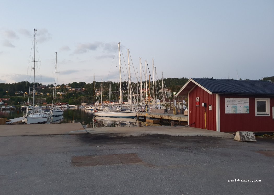 Henåns Ställplats — foto 2