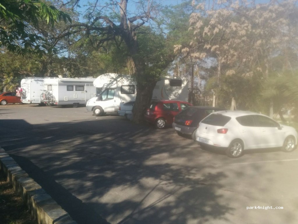 (14940) Cabra - 99 Calle Santa Teresa de Jornet — foto