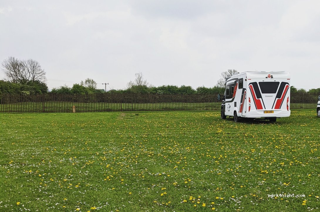 Willow Fields Campsite — foto