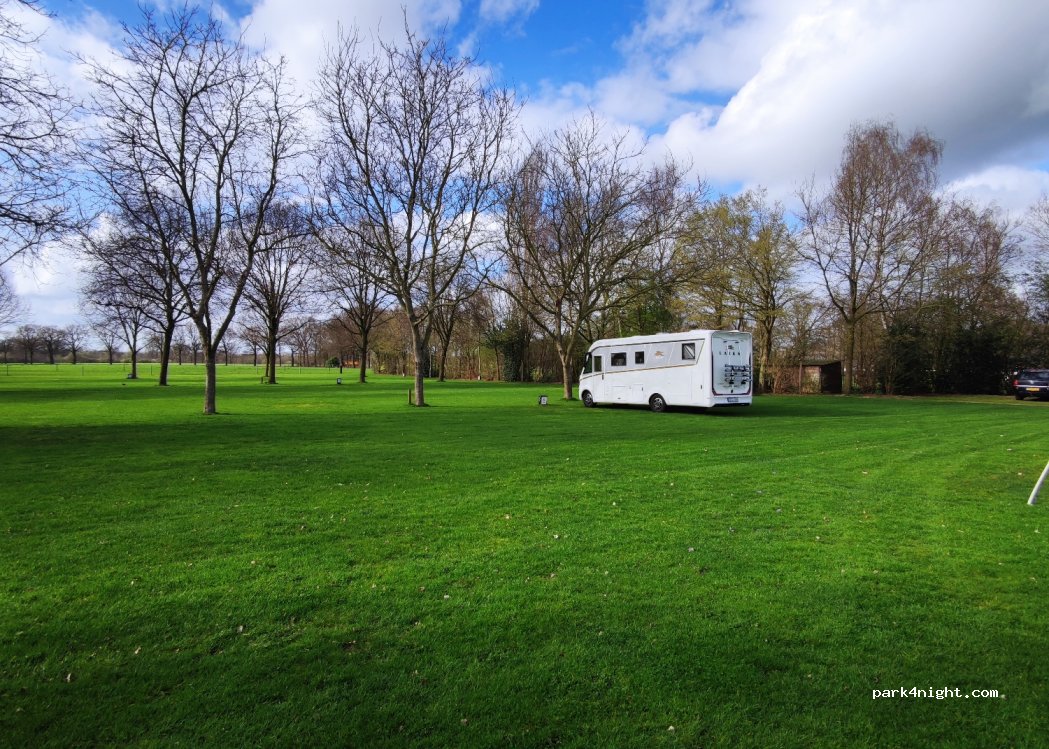 Natuurkampeerterrein 't Beekdal — foto