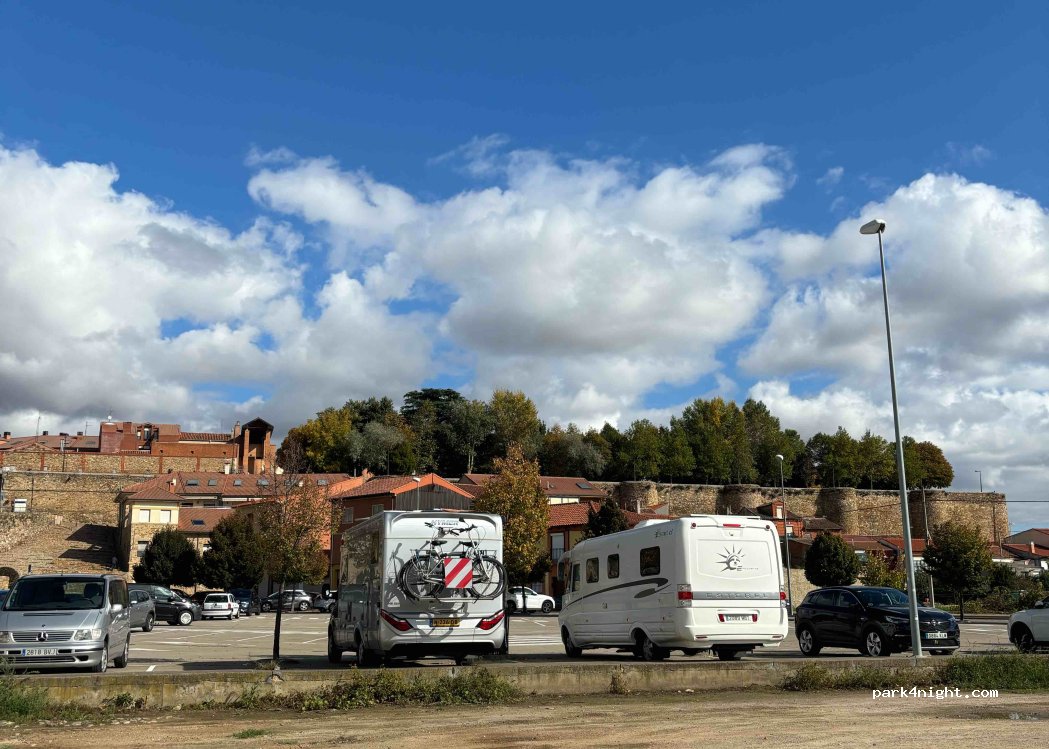 (24700) Astorga - 18 Calle San Roque — foto 4