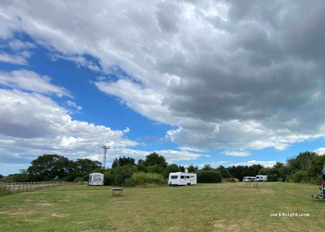 FLEMINGS FARM CARAVAN & MOTORHOME CAMPSITE — foto 2
