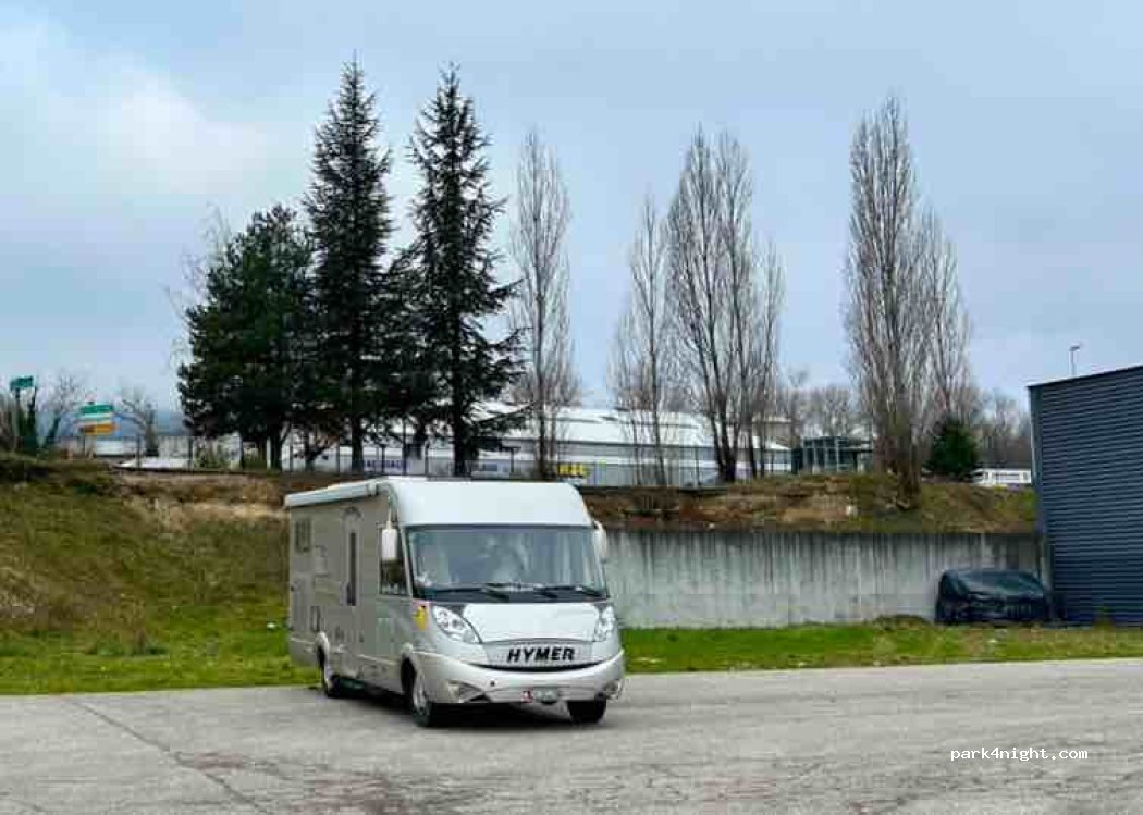 (01200) Valserhône - 2 Avenue de Lattre de Tassigny — foto 2